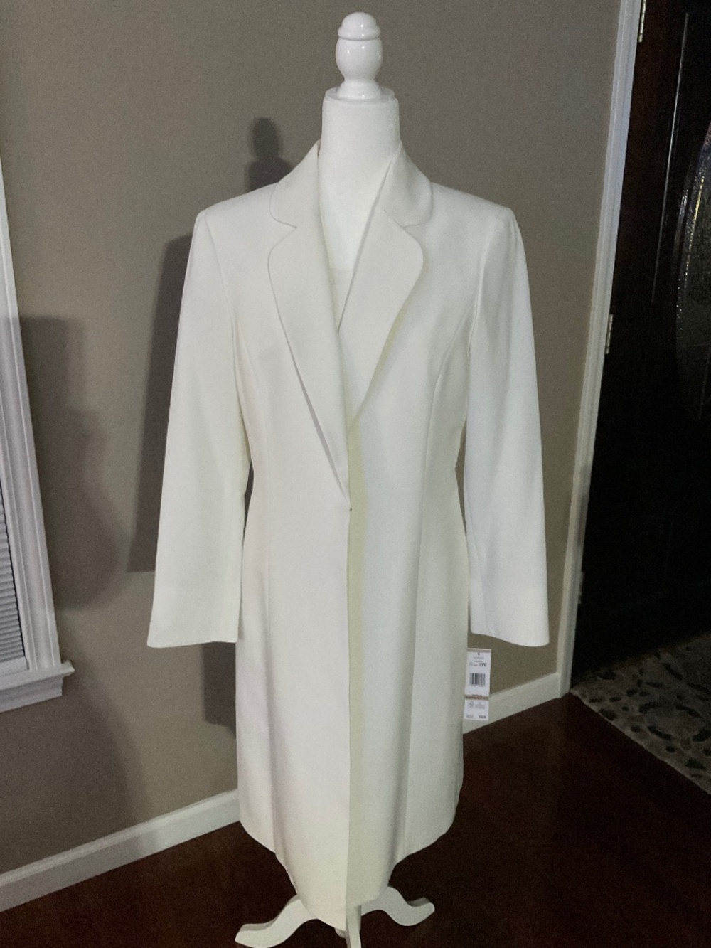 Le Suit Dress Suit - 2 Piece dress and coat set. Size 12 - New with Tags